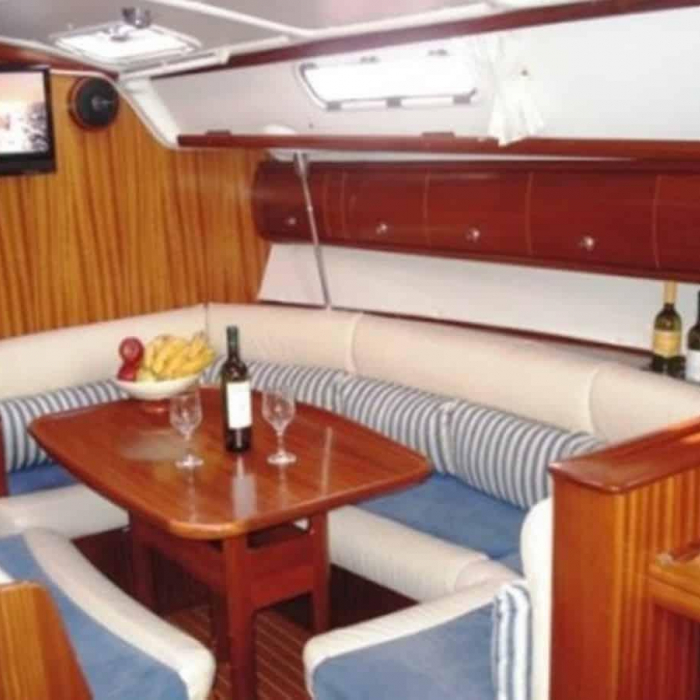 Noelle | Bavaria 38 photo 6