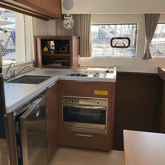 Manik | Lagoon 40 photo 3