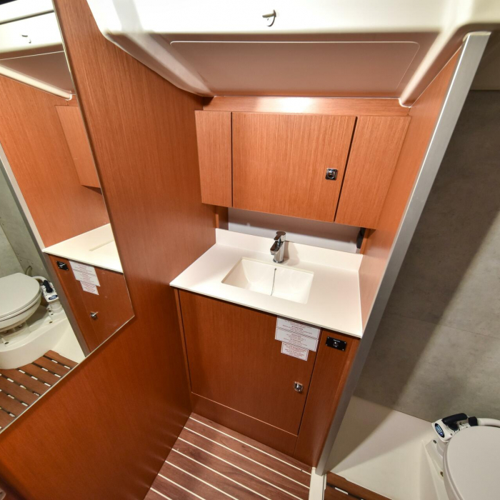 Seka VI | Bavaria C38 photo 19