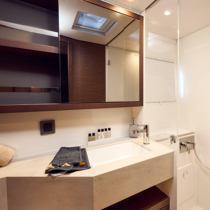 Bright Sky | Lagoon 42 photo 11