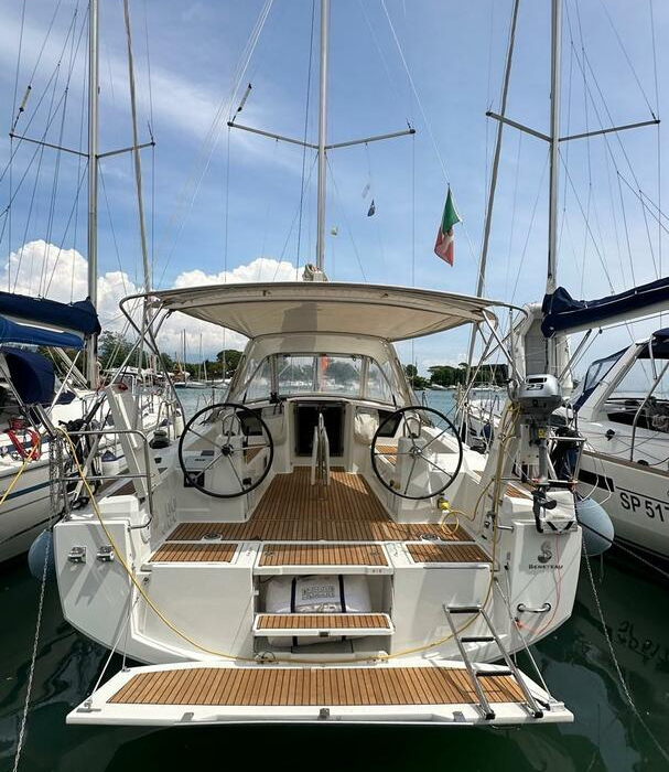 Lampo | Oceanis 38.1 photo 4