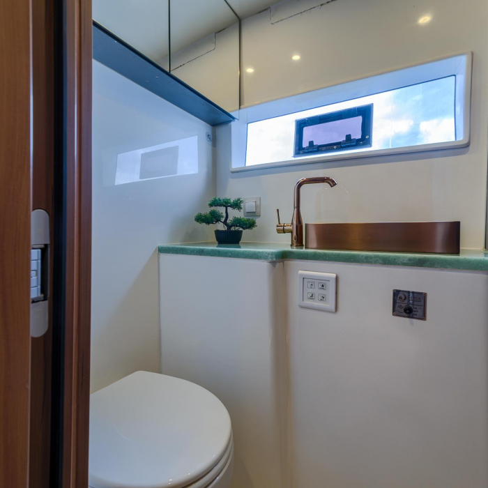 Blue | Luna 49 photo 3