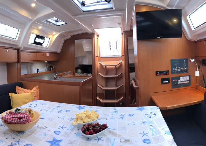 Lana 3 | Bavaria Cruiser 37 photo 10