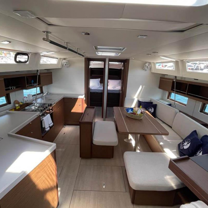 West | Oceanis 46.1 photo 5