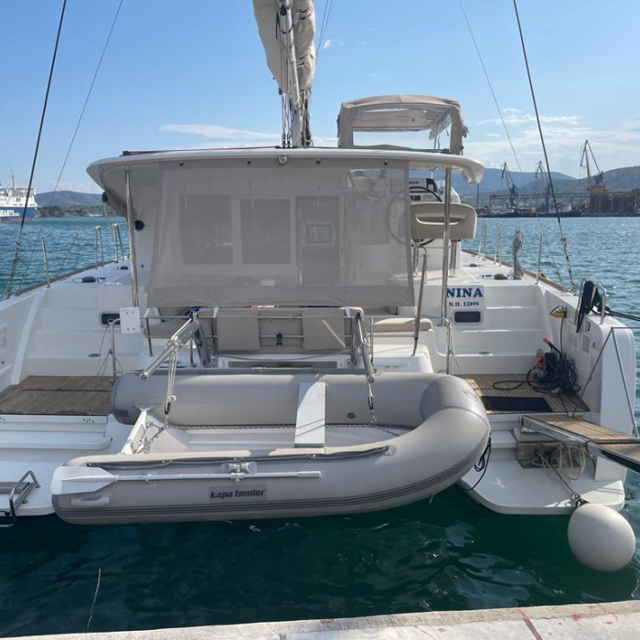 Nina (A/C, Gen 10KWA, watermaker, electric winch) | Lagoon 40 photo 4