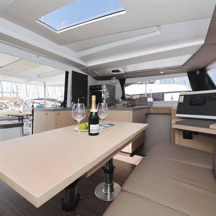 Bella V | Fountaine Pajot Astrea 42 photo 18