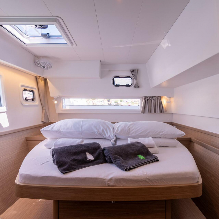 Sophie | Lagoon 42 Owner version photo 14