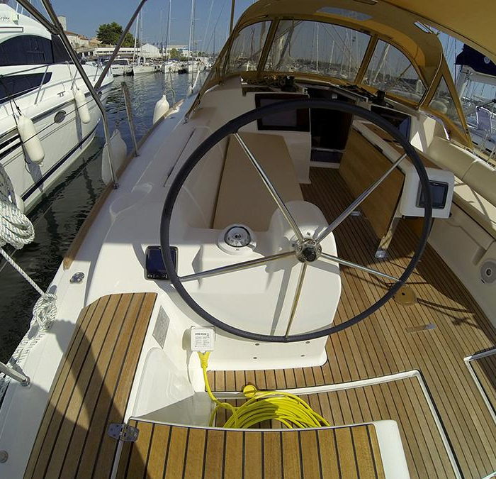 Major Tom | Dufour 382 GL photo 3