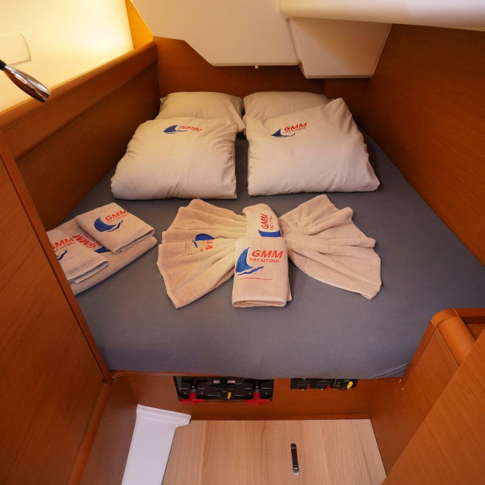 Gin Fizz | Sun Odyssey 389 photo 20