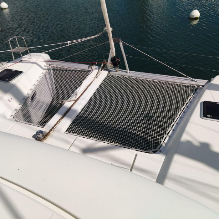 Sleepy | Lagoon 42 photo 8