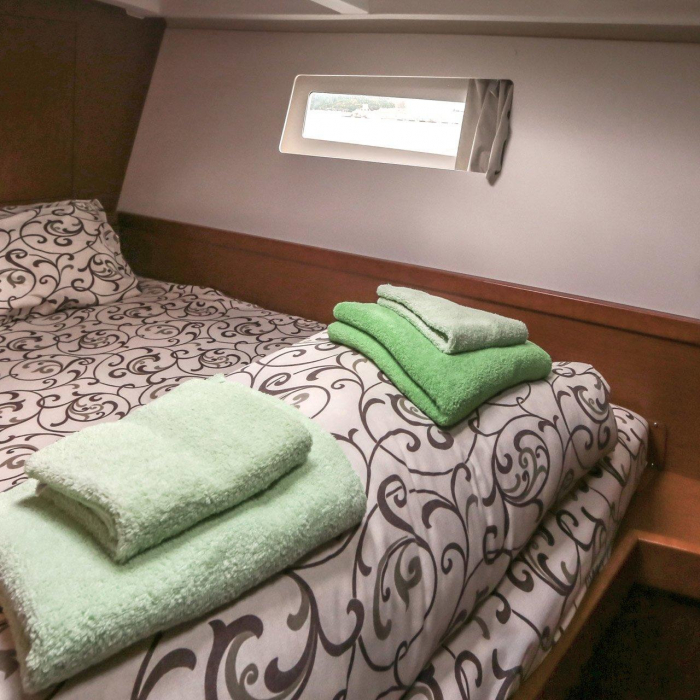 Twist | Oceanis 45 photo 11