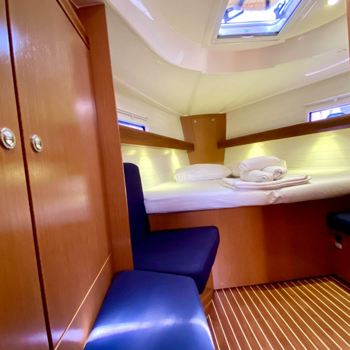 Priceless | Bavaria Cruiser 40 photo 8