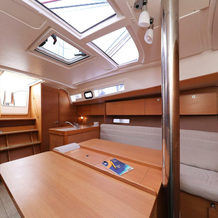 Sweet Lady | Dufour 350 GL photo 2