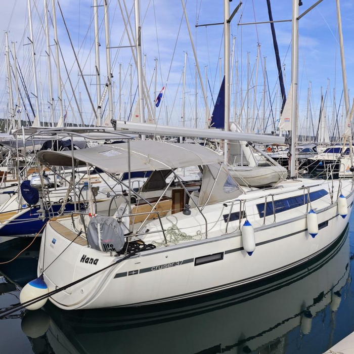 Hana | Bavaria Cruiser 37 photo 3