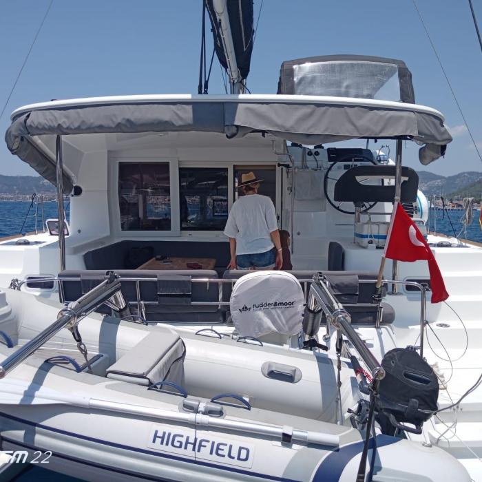 Shima | Lagoon 40 photo 4