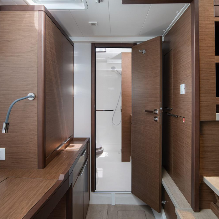 Yolo | Lagoon 40 photo 9