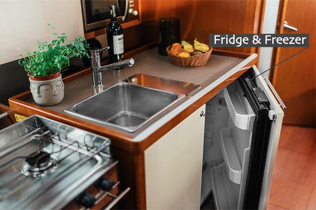 Happy | Oceanis 38 photo 24