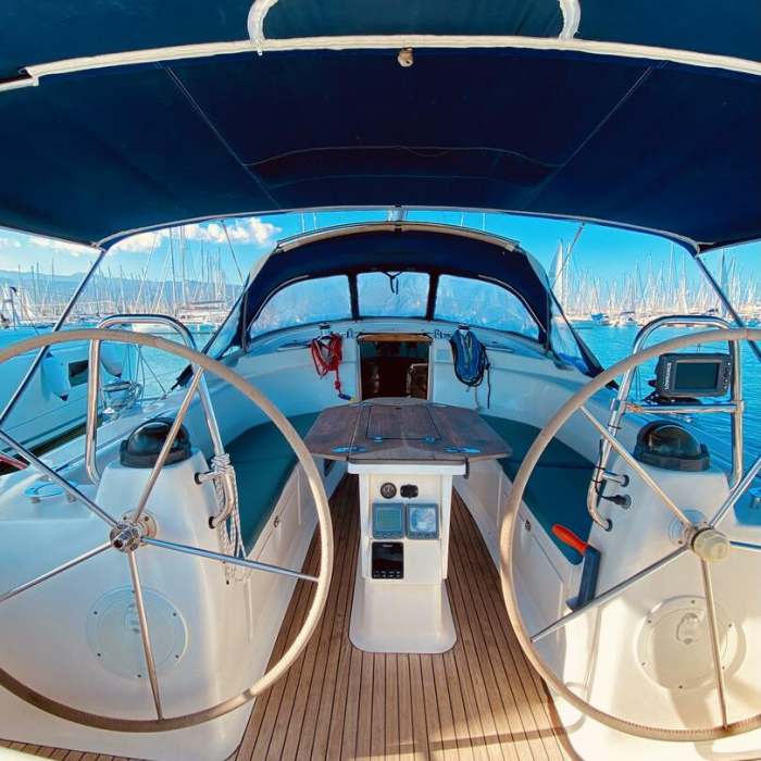 Iro (Pax 7) | Bavaria 42 Cruiser photo 6