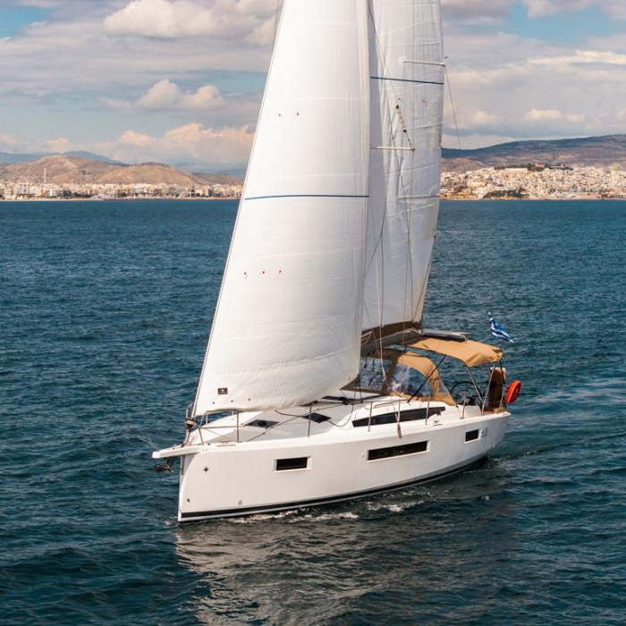 Myriana | Sun Odyssey 415 photo 12