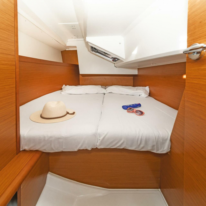 Agios Nikolaos | Sun Odyssey 349 photo 14