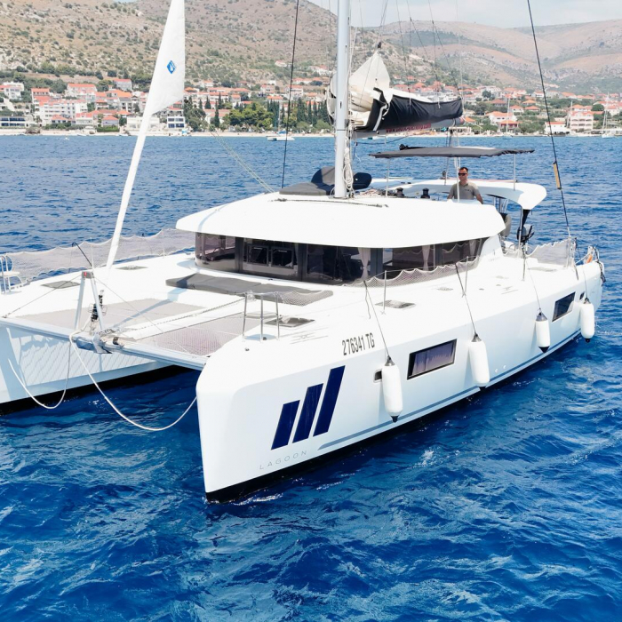 Nera | Lagoon 42 photo 7