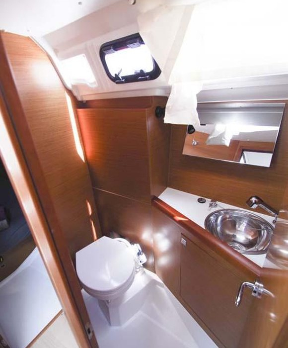 Castor | Sun Odyssey 349 photo 10