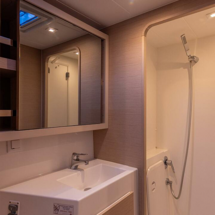 FIND US | Lagoon 42 Owner version photo 46