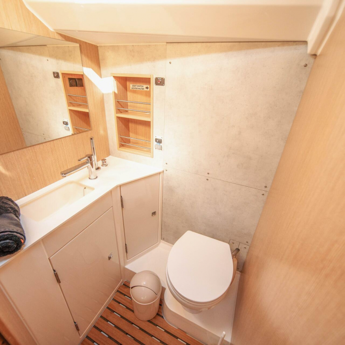 Fiona | Bavaria C42 photo 16