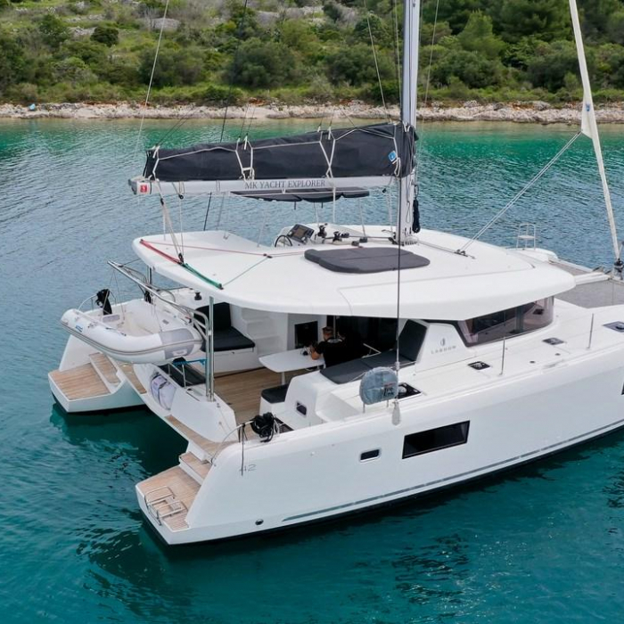 Vesper | Lagoon 42 photo 2