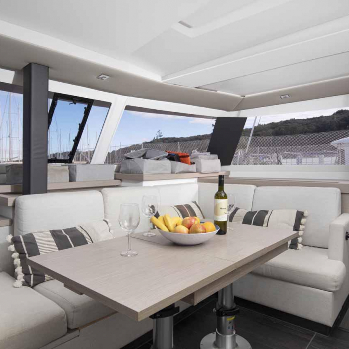 Follow the Sun | Fountaine Pajot Astrea 42 photo 12