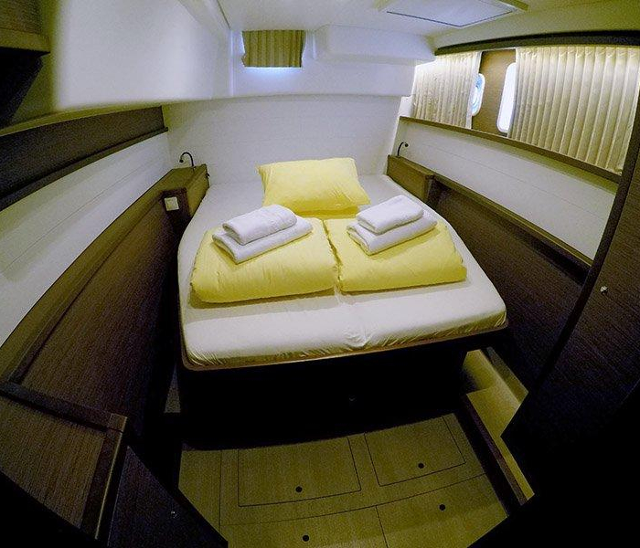 Zuzo II | Lagoon 450 photo 9