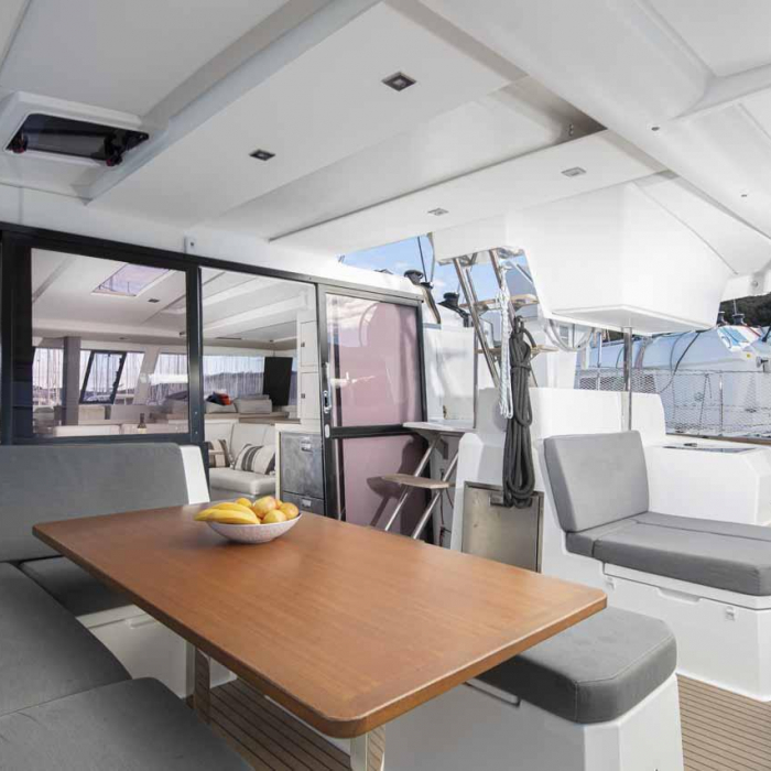 Follow the Sun | Fountaine Pajot Astrea 42 photo 16