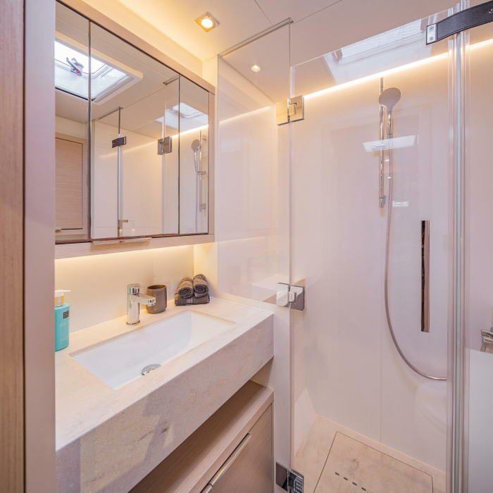 TRIWING CARIDA | Lagoon 55 photo 3