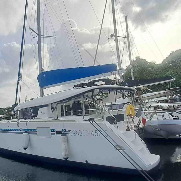 Belle | Lagoon 450 SporTop photo 1