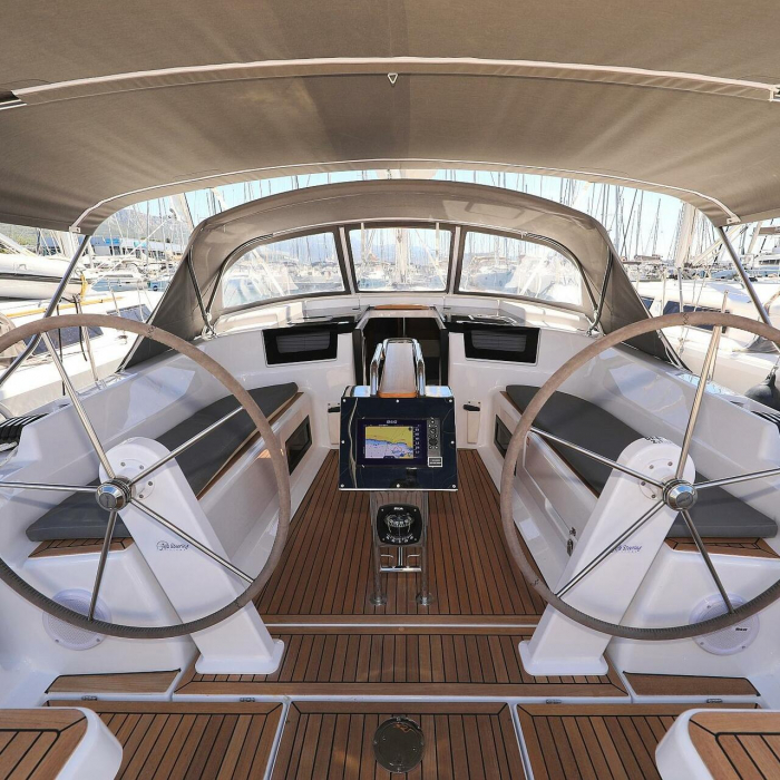 Sweet Summer | Hanse 388 photo 3