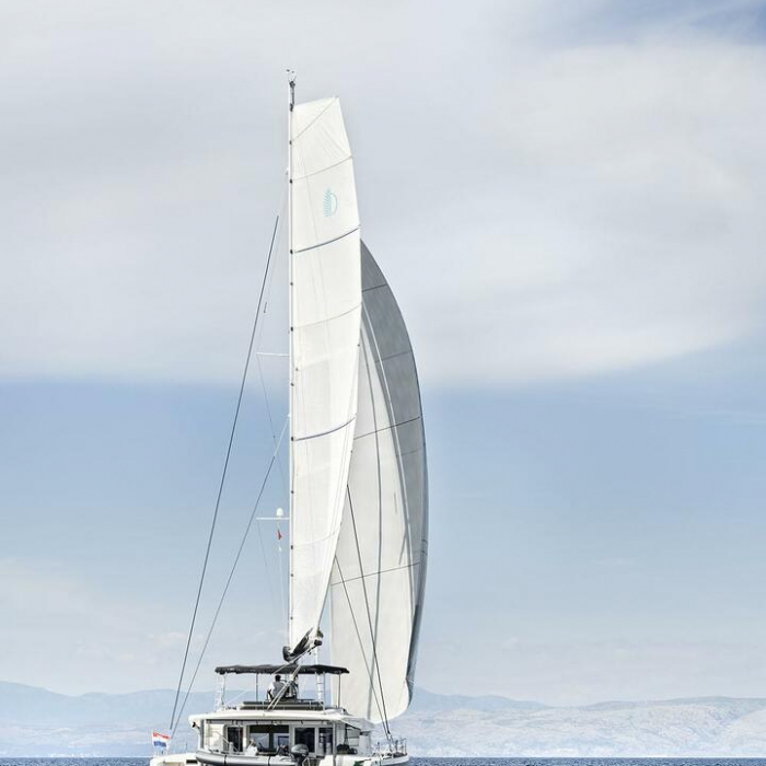 EMERALD GEMINI | Lagoon 52 F owner version photo 4