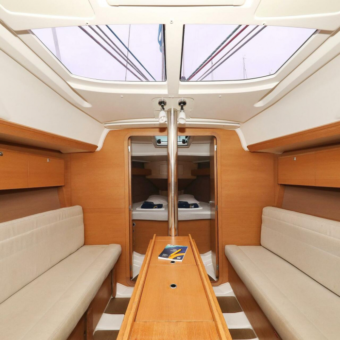 Sweet Lady | Dufour 350 GL photo 8