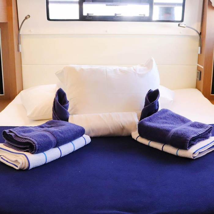 Jays 'n Seas | Lagoon 50 photo 21