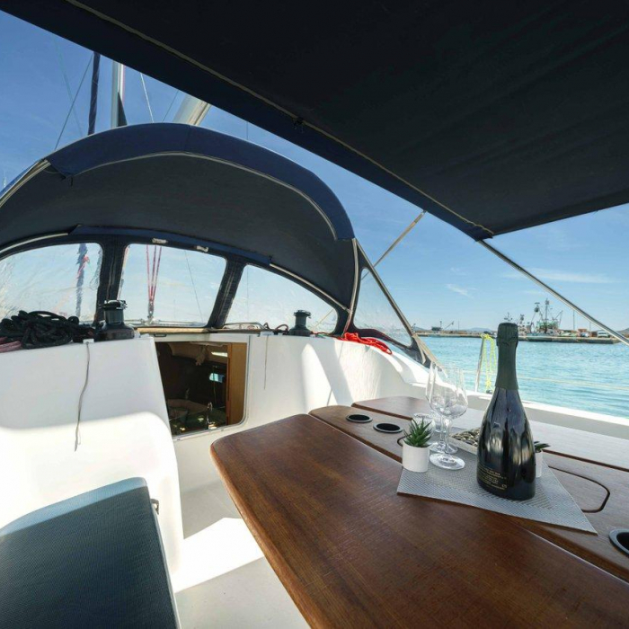 Ema | Sun Odyssey 42i photo 13