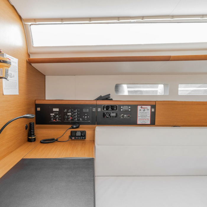 PERRO BLANCO | Sun Odyssey 519 photo 13