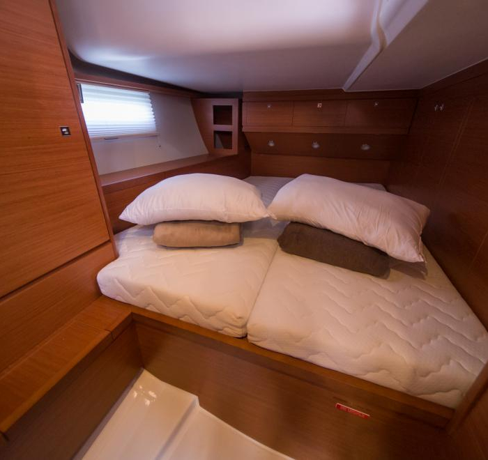 Houat | Dufour 520 GL photo 6