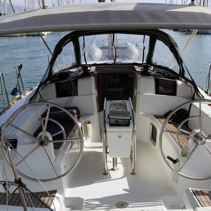  | Sun Odyssey 379 photo 3