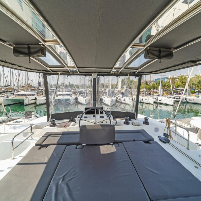 Reina (ONLY SKIPPERED) | Lagoon 50 A/C & GEN & WM photo 6