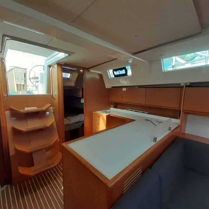 Economy | Bavaria C45 Holiday photo 6