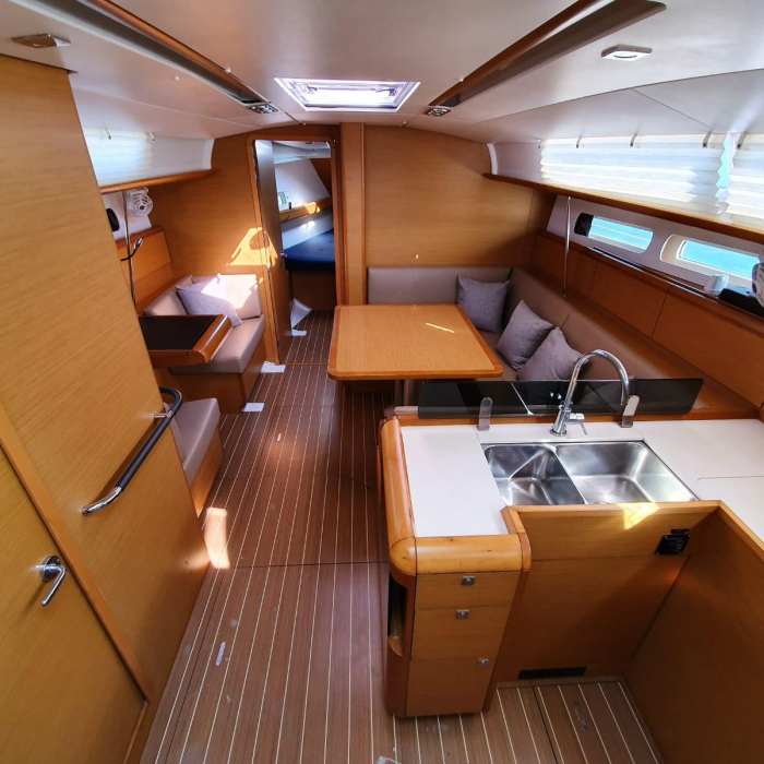 T-Punch | Jeanneau Sun Odyssey 409 photo 7