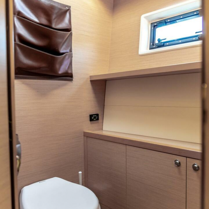 White Pearl | Lagoon 52 photo 14