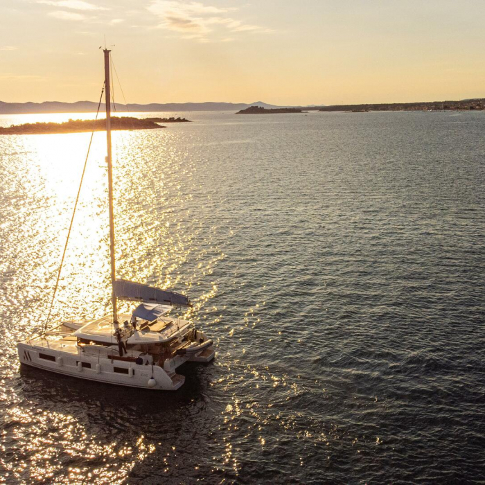 No Limit I | Lagoon 46 photo 3