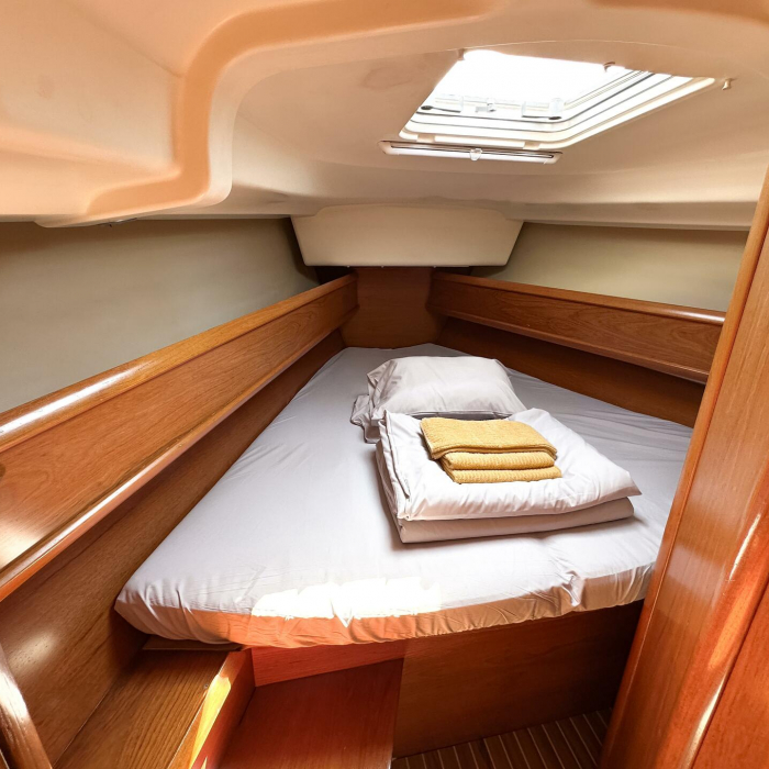 Azure | Sun Odyssey 40.3 photo 9