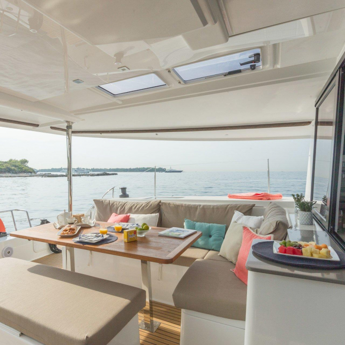 Lounge | Helia 44 photo 9