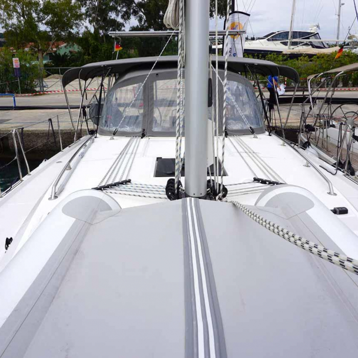 Alexis | Bavaria C42 photo 2